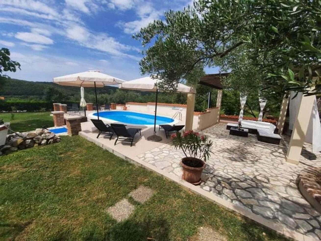 Apartments Robi- Swimming Pool And Beautiful Garden Kampor Exteriér fotografie